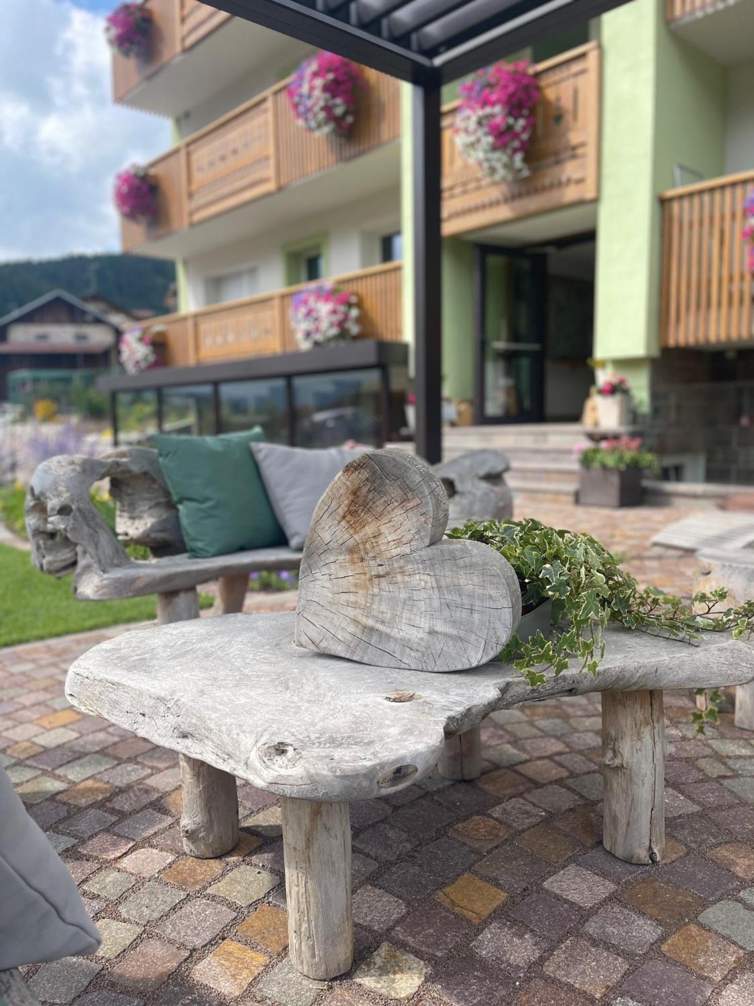 Mason La Zondra Aparthotel Vigo di Fassa Exterior foto